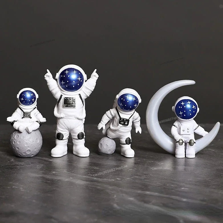 4 pcs Astronaut Figure Statue Figurine Spaceman Sculpture Educational Toy