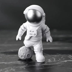 4 pcs Astronaut Figure Statue Figurine Spaceman Sculpture Educational Toy