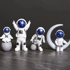 4 pcs Astronaut Figure Statue Figurine Spaceman Sculpture Educational Toy