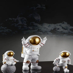 4 pcs Astronaut Figure Statue Figurine Spaceman Sculpture Educational Toy